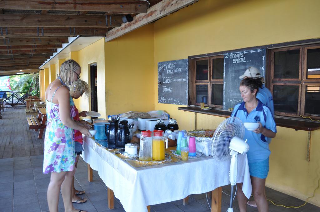Ratu Kini Backpackers And Dive Resort Mana Island Εξωτερικό φωτογραφία