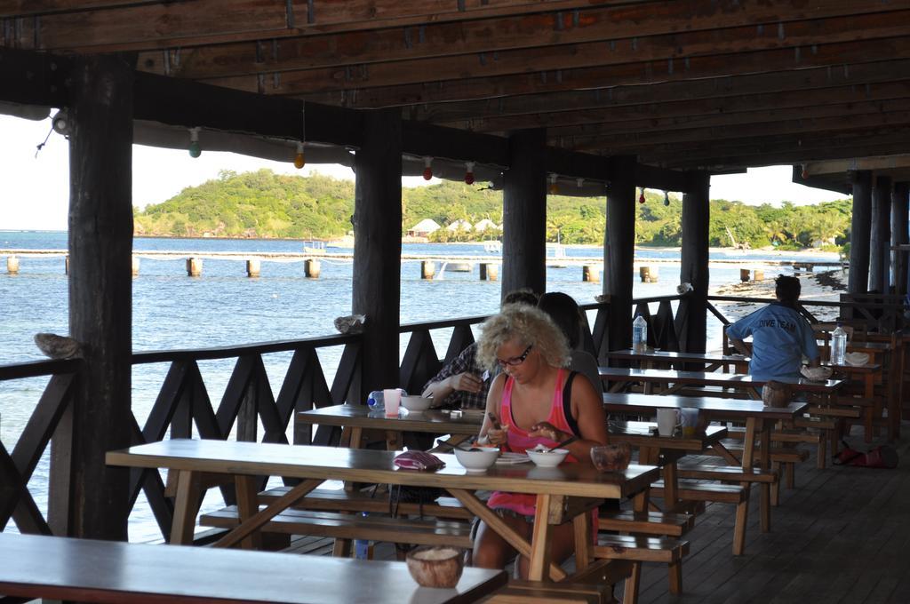 Ratu Kini Backpackers And Dive Resort Mana Island Εξωτερικό φωτογραφία