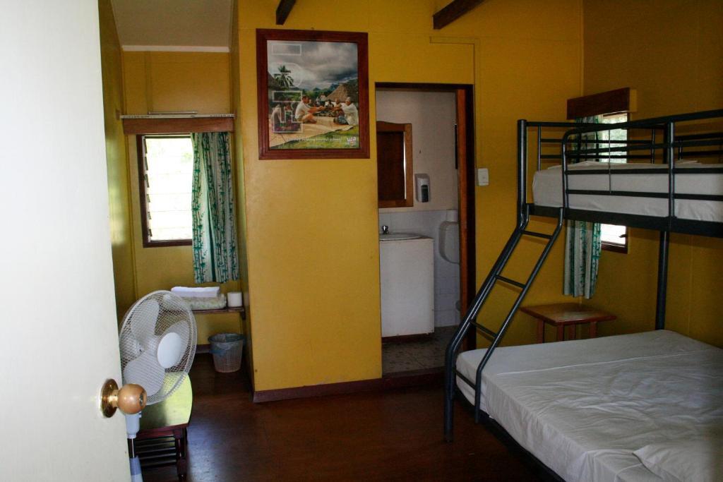 Ratu Kini Backpackers And Dive Resort Mana Island Δωμάτιο φωτογραφία