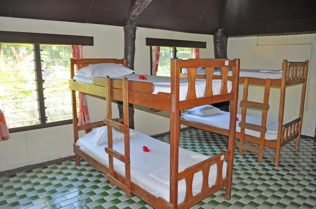 Ratu Kini Backpackers And Dive Resort Mana Island Δωμάτιο φωτογραφία