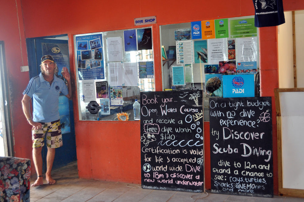 Ratu Kini Backpackers And Dive Resort Mana Island Εξωτερικό φωτογραφία