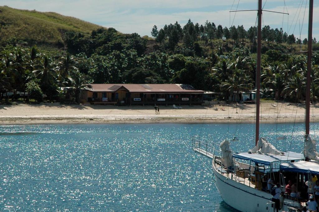 Ratu Kini Backpackers And Dive Resort Mana Island Εξωτερικό φωτογραφία