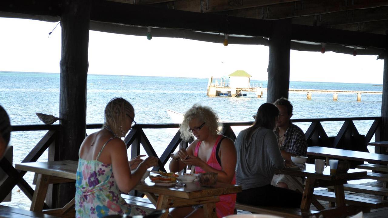 Ratu Kini Backpackers And Dive Resort Mana Island Εξωτερικό φωτογραφία